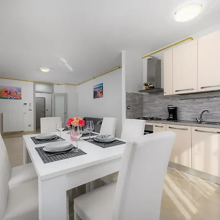 Stancija Amoroso Apartment