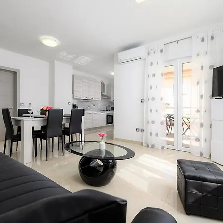 Stancija Amoroso Apartment *
